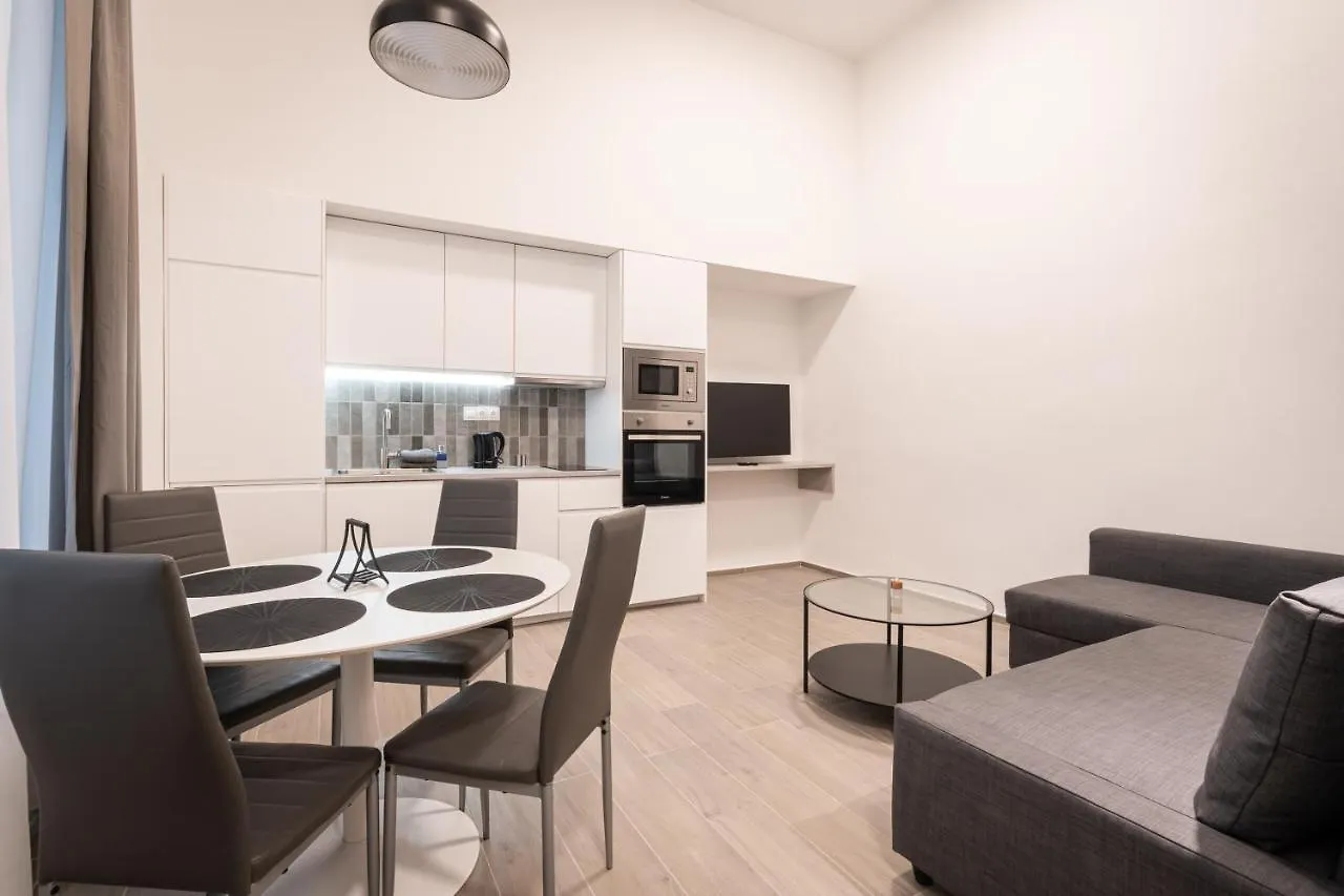 K10 - Kazinczy Street Heritage Suite - Best Location By Bqa Budapest 0*,  Hungary