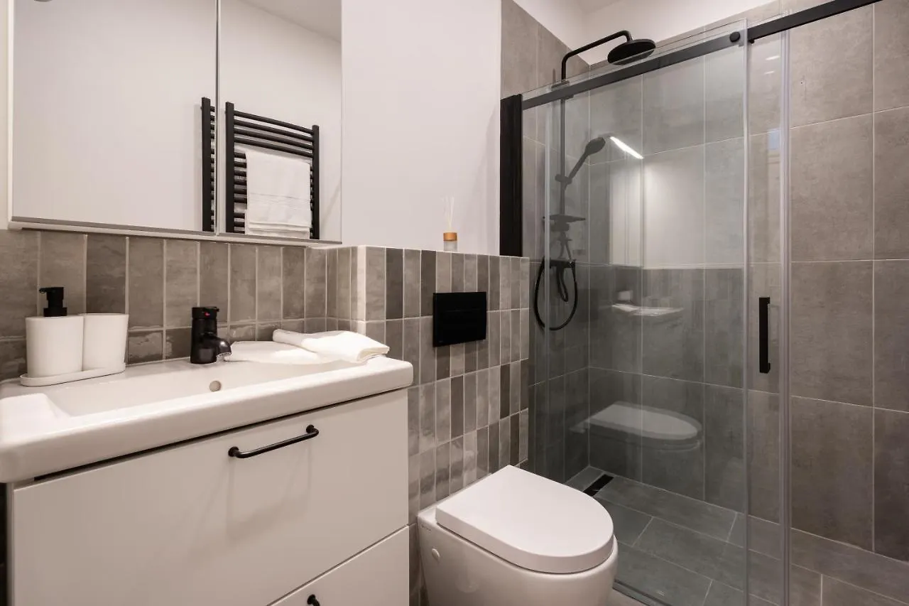 K10 - Kazinczy Street Heritage Suite - Best Location By Bqa Budapest 0*,  Hungary